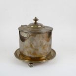 An Edwardian silver-plated biscuit barrel - maker's mark for Elizabeth Jane Fairburns of London