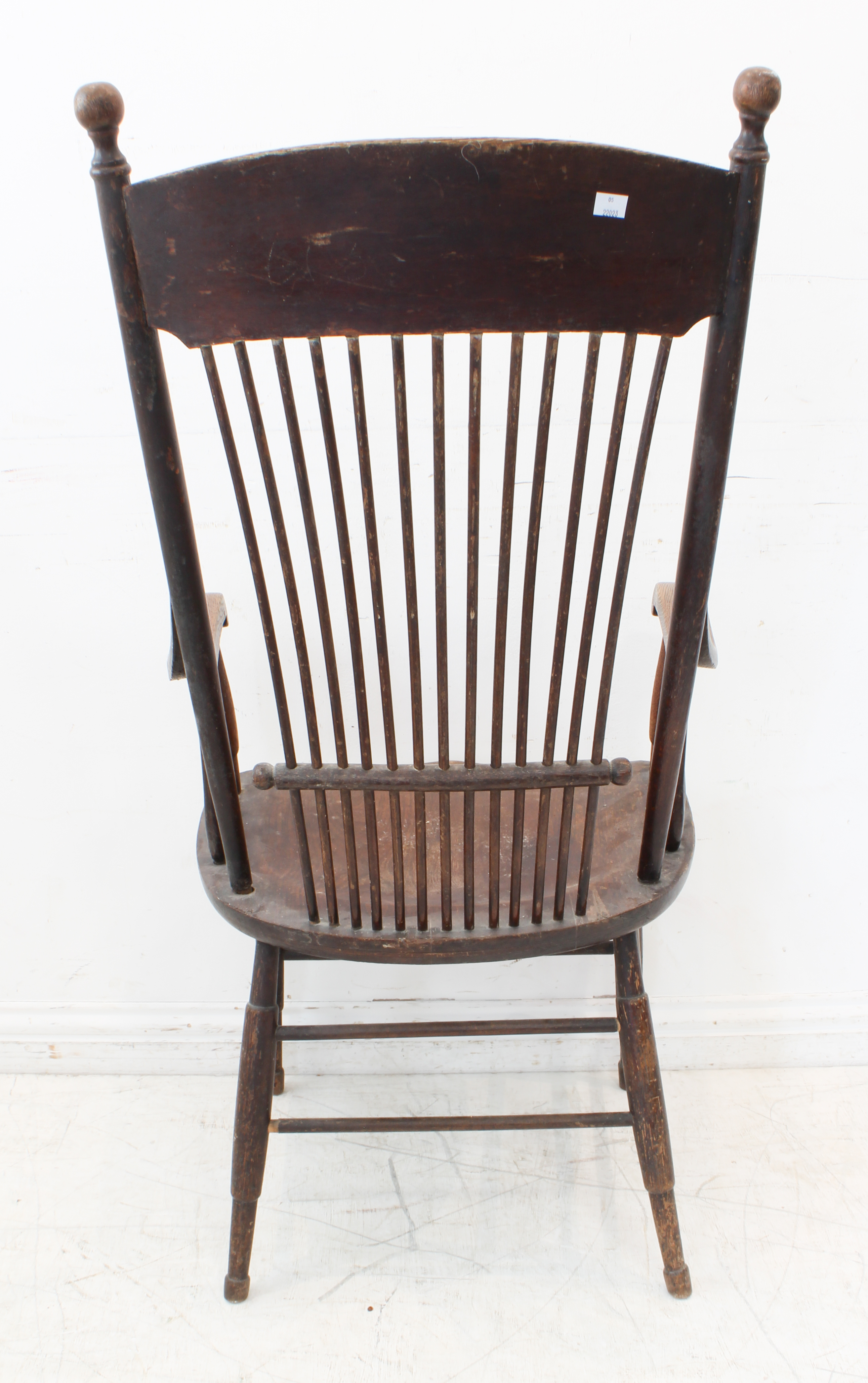 Two pieces: 1. a late 19th century open oak armchair in American style, with concave top rail - Image 16 of 16