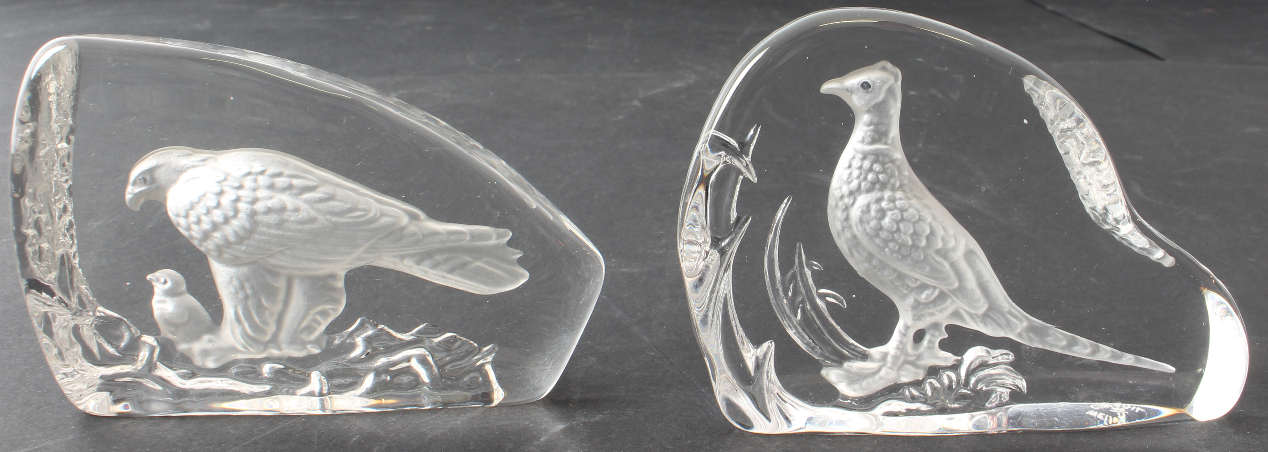 Twelve Wedgwood Crystal intaglio clear-glass bird paperweights - all with etched factory marks; - Image 11 of 26