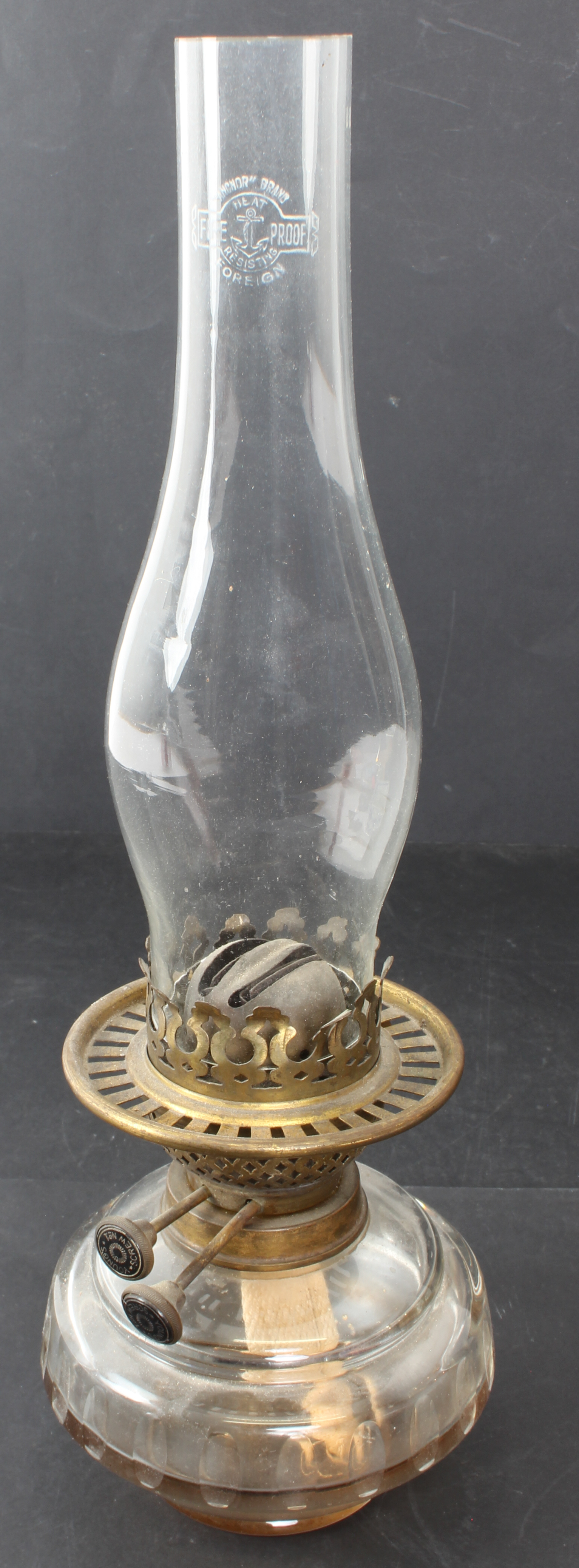 Various glassware to include an early 20th century oil lamp, a large decanter, a pedestal bowl, a - Image 5 of 8