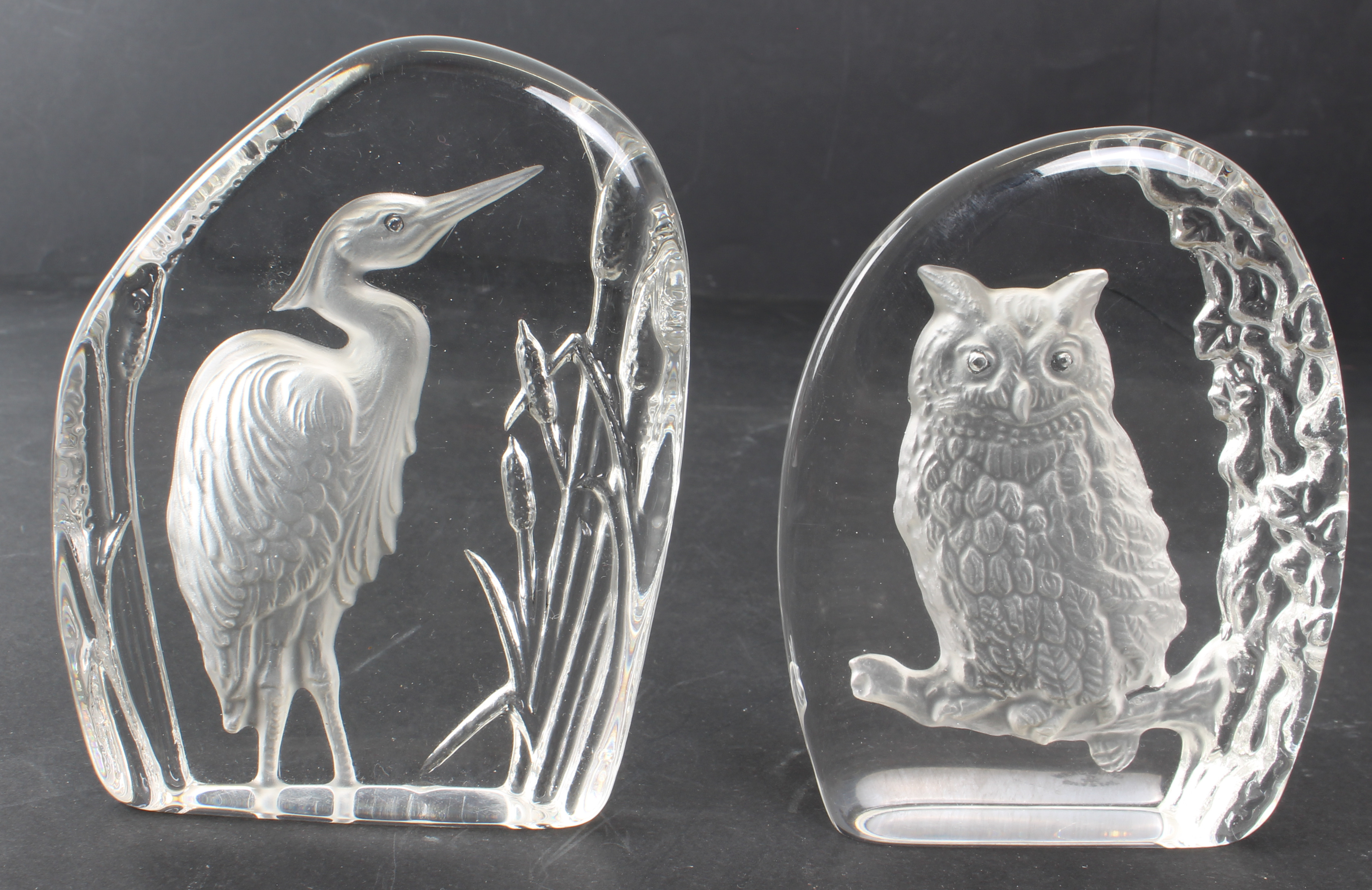 Twelve Wedgwood Crystal intaglio clear-glass bird paperweights - all with etched factory marks; - Image 12 of 26