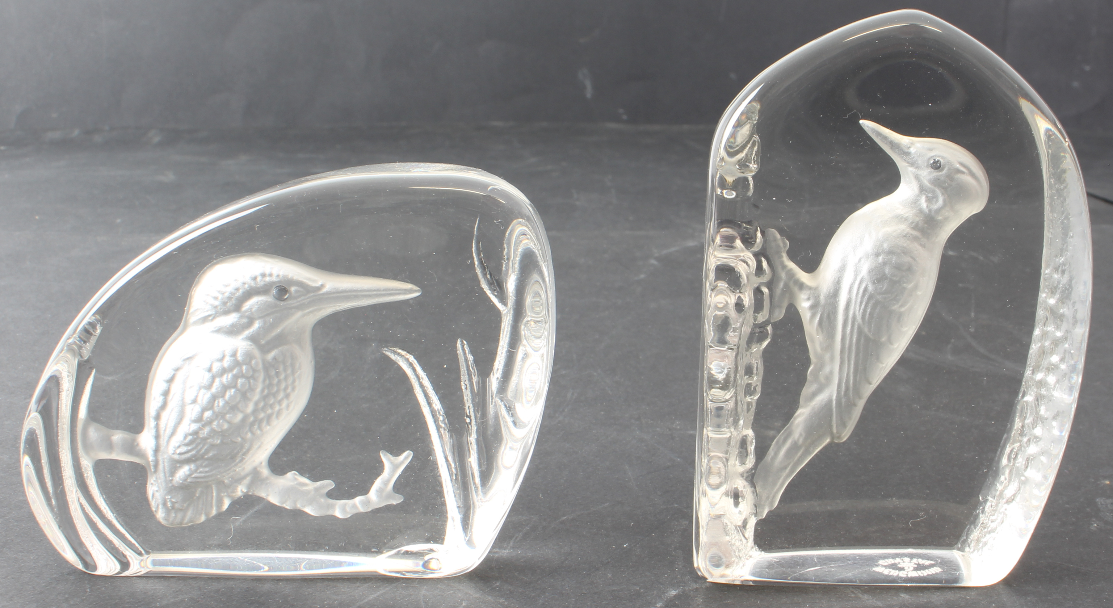 Twelve Wedgwood Crystal intaglio clear-glass bird paperweights - all with etched factory marks; - Image 9 of 26