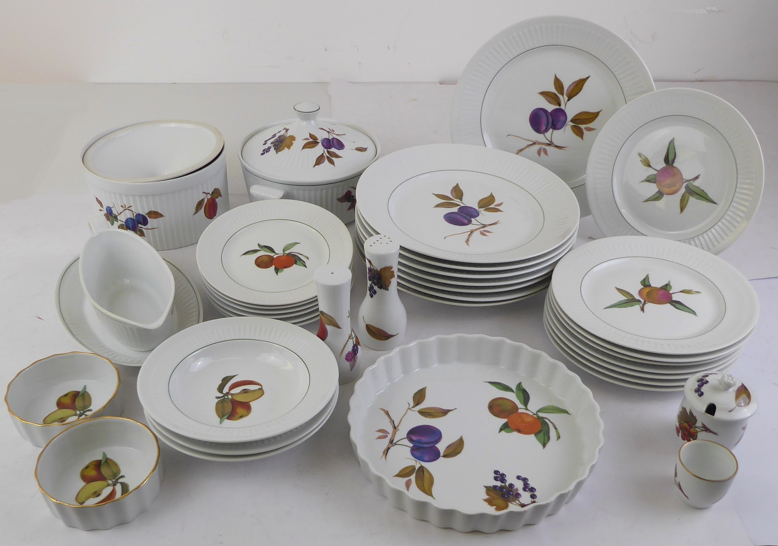 A Royal Worcester Shelton Orchard part dinner service - comprising eight 10in. dinner plates; - Image 5 of 7