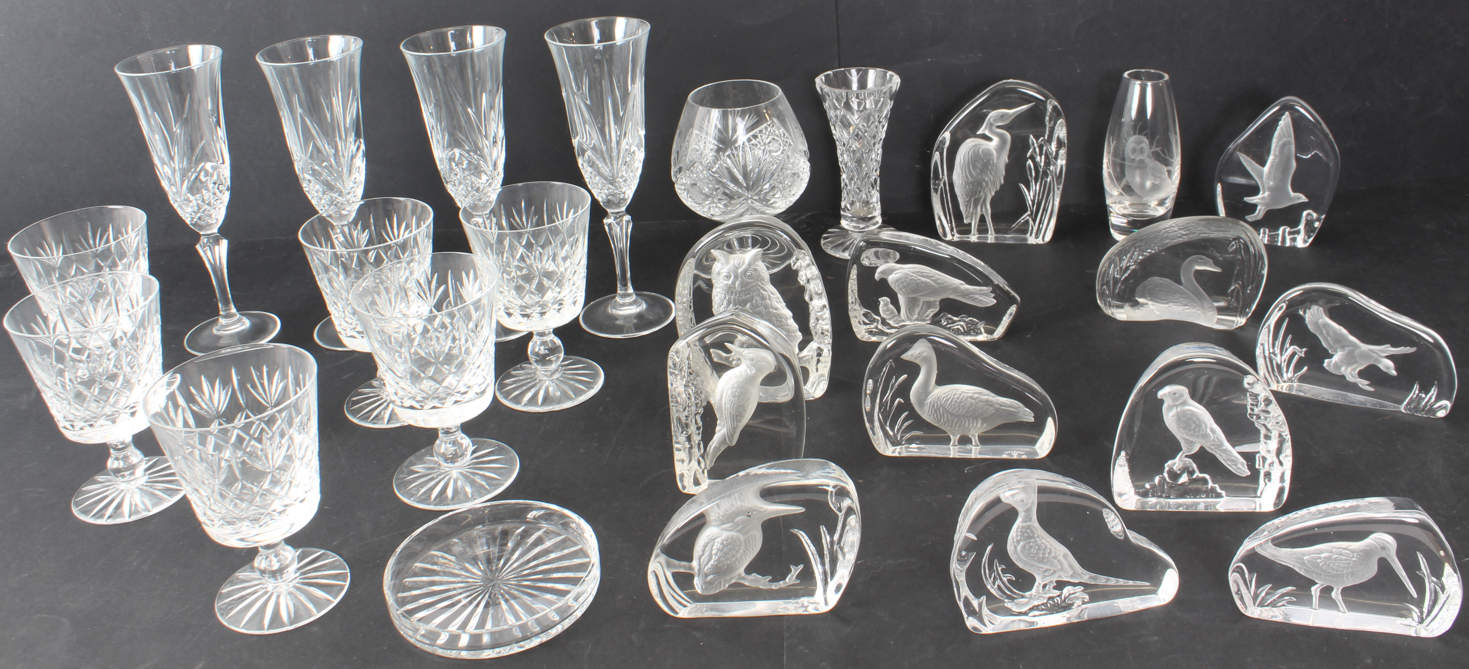 Twelve Wedgwood Crystal intaglio clear-glass bird paperweights - all with etched factory marks; - Image 15 of 26