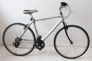 A gentleman's Discovery 201 bicycle by Dawes with Shimano V Brakes.