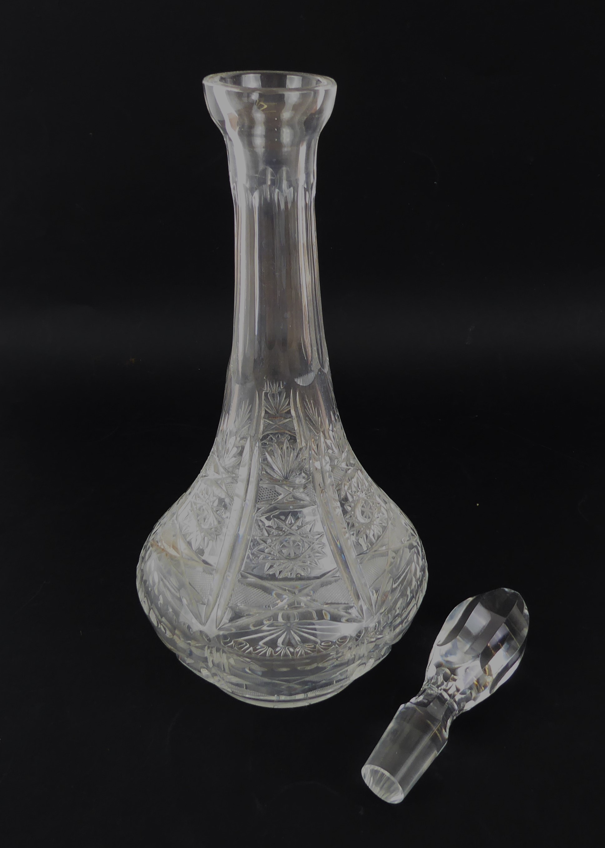 Two cut-glass decanters - comprising a late 20th century square decanter with diamond, printie and - Image 3 of 3