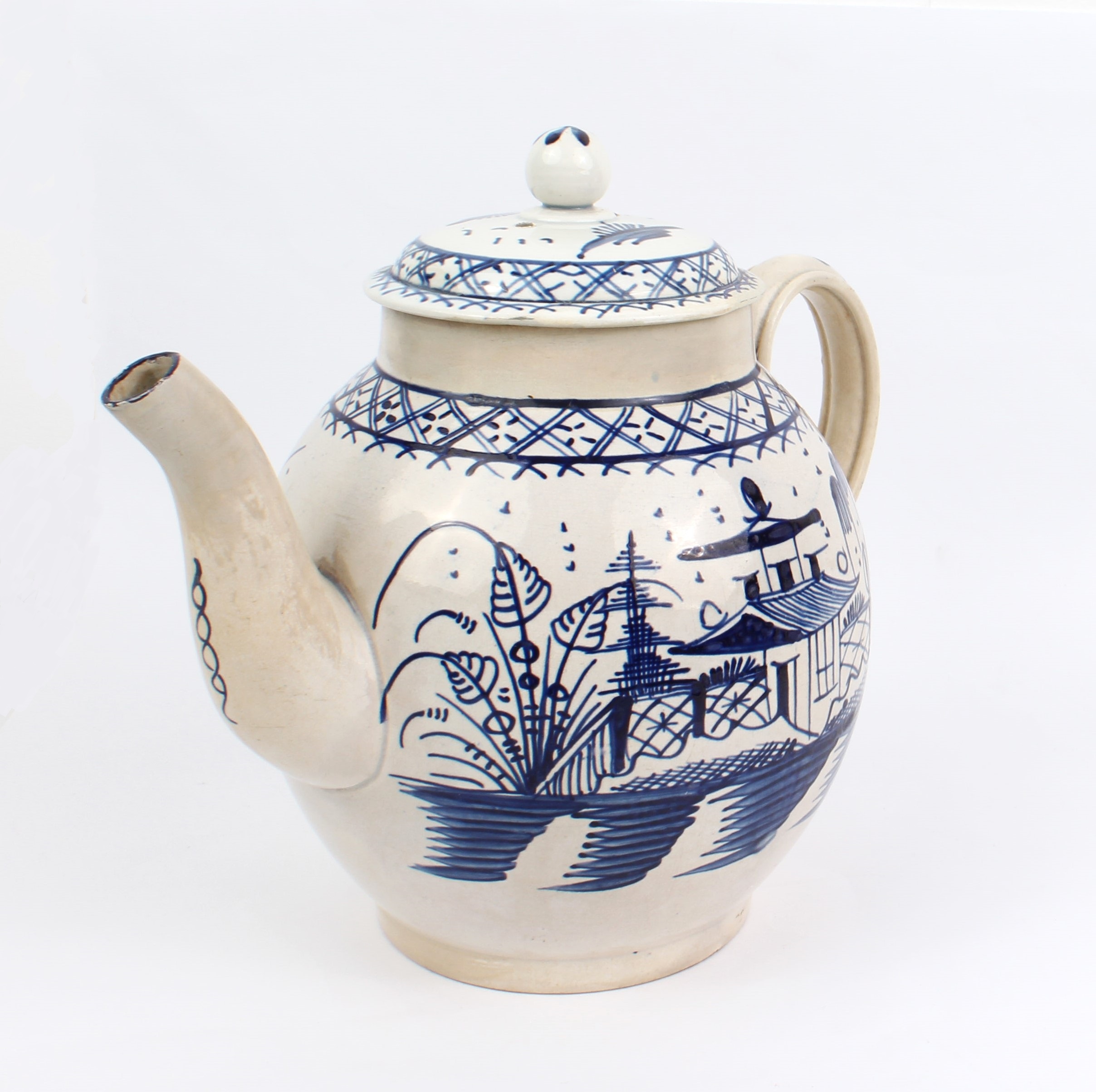 A late 18th century English pearlware hand-painted teapot with blue and white floral design (with - Image 3 of 6