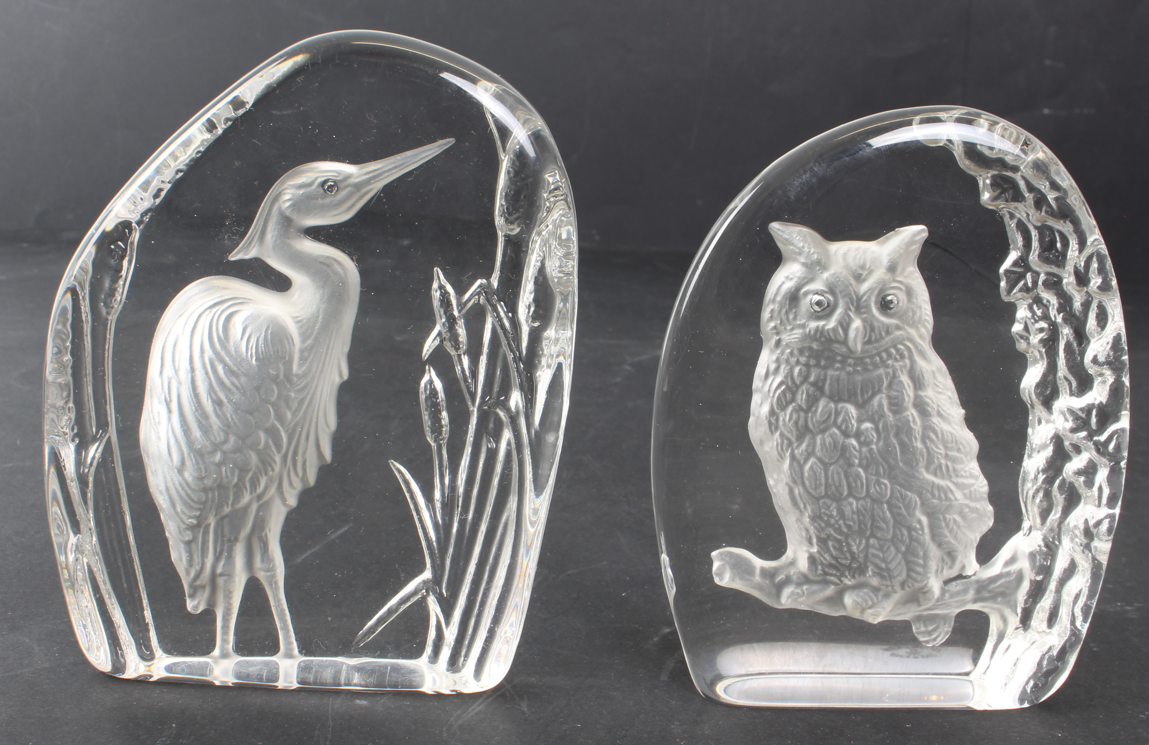 Twelve Wedgwood Crystal intaglio clear-glass bird paperweights - all with etched factory marks; - Image 26 of 26