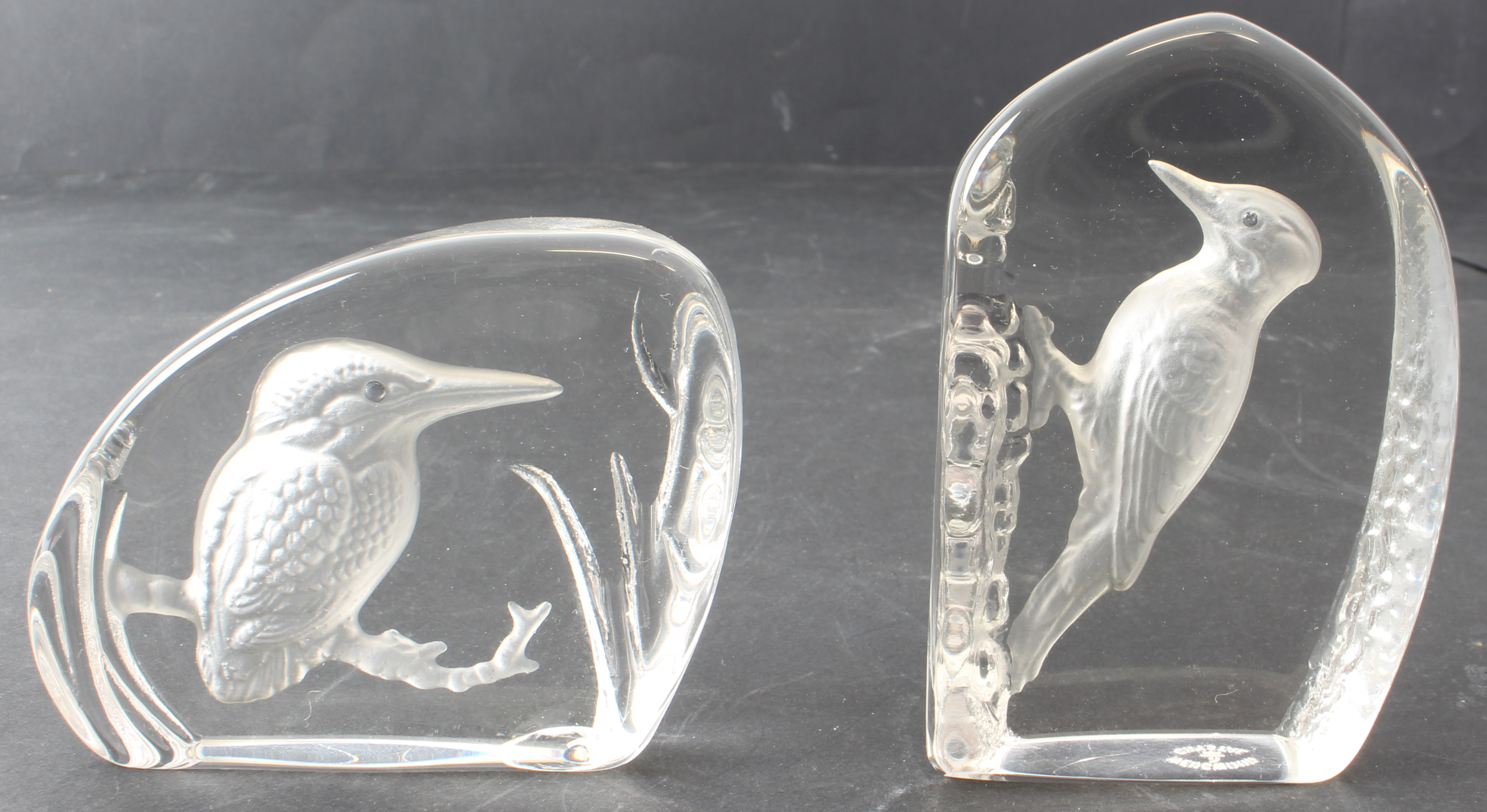 Twelve Wedgwood Crystal intaglio clear-glass bird paperweights - all with etched factory marks; - Image 23 of 26