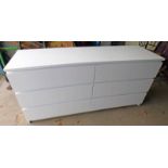 WHITE CHEST OF 6 DRAWERS 160 CM LONG Condition Report: The dimensions for this
