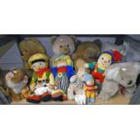 SELECTION OF TOYS, TEDDY BEARS,