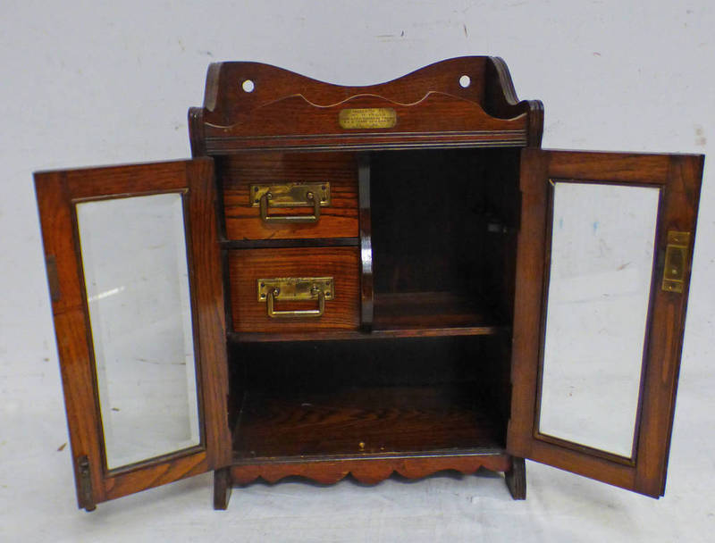 EARLY 20TH CENTURY OAK TABLE TOP CABINET WITH 2 GLAZED DOOR & FITTED INTERIOR 45 CM TALL