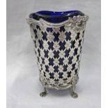 EDWARDIAN SILVER BON BON DISH WITH PIERCED WORK DECORATION & BLUE GLASS LINER ON PAW FEET,