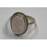 9CT GOLD PINK QUARTZ CABOCHON RING - 4G Condition Report: Ring size: N.