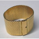 18CT GOLD MESH LINK WIDE BRACELET - 18CM LONG, 106.