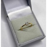 9CT GOLD DIAMOND SET RING, THE PRINCESS CUT DIAMOND APPROX. 0.