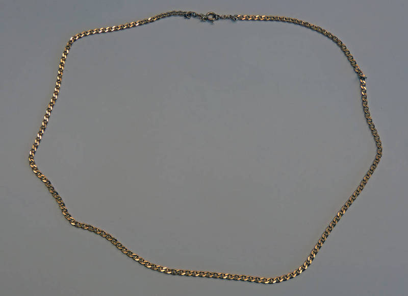 9CT GOLD FLAT LINK CHAIN NECKLACE - 9 G Condition Report: Metal is not a different