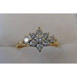 18CT GOLD DIAMOND CLUSTER RING, APPROX. 0.9 CARATS Condition Report: Ring size: Q.