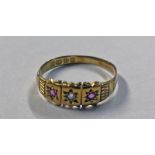 18CT GOLD RUBY & DIAMOND 3-STONE RING, CHESTER 1905 - 2.