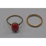 18CT GOLD WEDDING BAND, RING SIZE - K, 1.9 G & 9CT GOLD CORAL SET RING - 1.