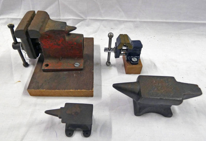 TWO MINIATURE VICES AND TWO SMALL ANVILS - 4 -