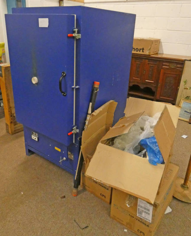 FRONT LOADING ELECTRIC POTTERY KILN WITH SEVERAL BOXES OF ACCESSORIES AND PARTS TO INCLUDE KILN