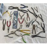 SELECTION OF VARIOUS PLIERS,