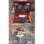 VINERS PARISH COLLECTION CASED CUTLERY,