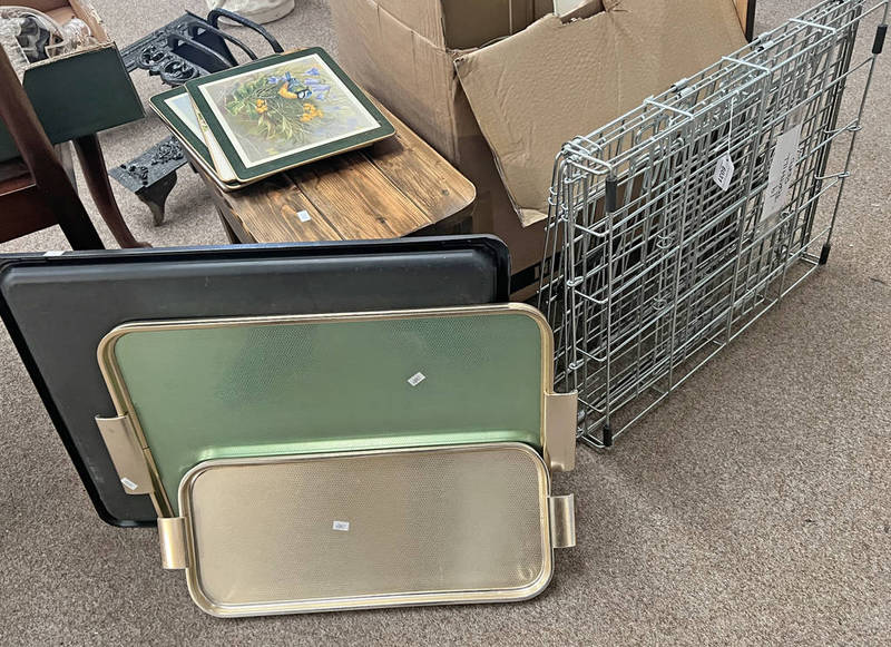 FOLDING METAL DOG CRATE & 2 TRAYS