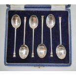 CASED SET OF 6 SCOTTISH SILVER SEAL END COFFEE SPOONS,