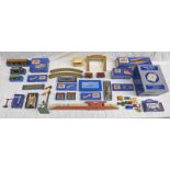 SELECTION OF HORNBY OO GAUGE MODEL RAILWAY ACCESSORIES INCLUDING T.P.O. MAIL VAN SET.