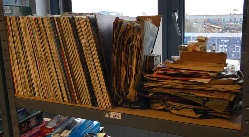 SELECTION OF VARIOUS VINYL RECORDS AND OTHERS OVER ONE SHELF