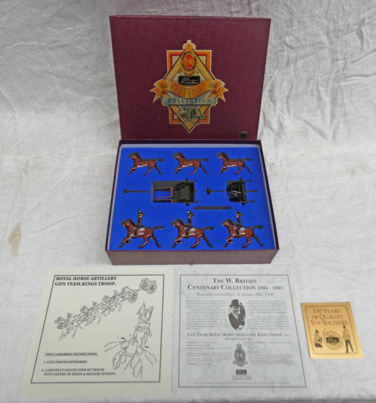 BRITAINS - GUN TEAM ROYAL HORSE ARTILLERY KINGS TROOP FIGURE SET.