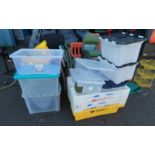 GOOD SELECTION OF PLASTIC STORAGE BOXES IN VARIOUS SIZES - APPROX 20 BOXES