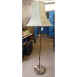 OAK STANDARD LAMP WITH TURNED COLUMN ON CIRCULAR BASE