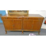 20TH CENTURY CROSSBANDED OAK AND BURR WALNUT SIDEBOARD WITH 2 DRAWERS OVER 4 PANEL DOORS ON QUEEN