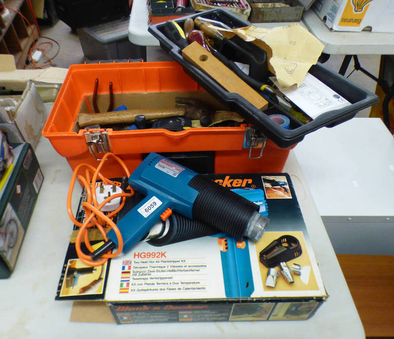 BLACK & DECKER 2 HEAT HOT AIR PAINTSTRIPPER KIT WITH BOX & TOOL BOX WITH CONTENTS