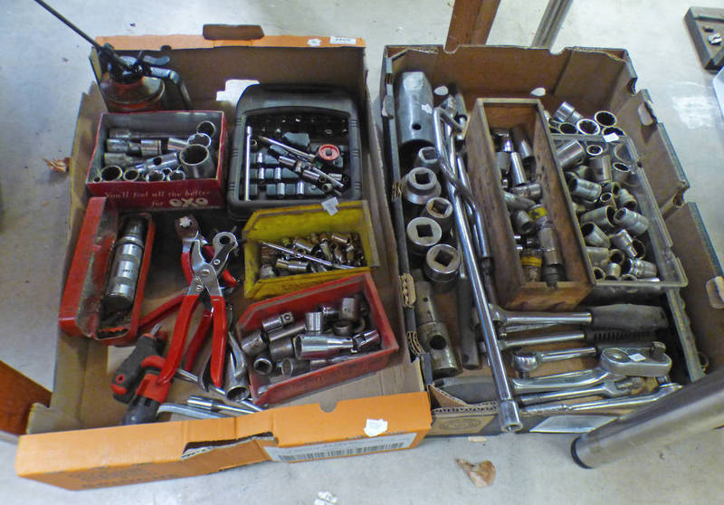 2 BOXES OF VARIOUS TOOLS TO INCLUDE SOCKET WRENCH SET PIECES, RIVETERS,