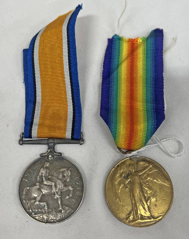 WW1 MEDAL DUO TO 242222 PTE A.R.