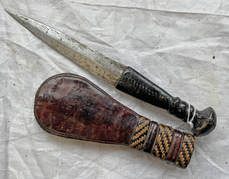 NORTH AFRICAN DAGGER WITH 14.