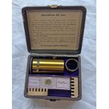 ACHROMATISCHES UNIVERSAL TASCHENMIKROSKOP, CASED MICROSCOPE WITH SAMPLES TO INCLUDE SNOUT OF FLY,