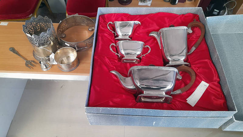 SILVER PLATED 4 PIECE TEA SERVICE WITH CELTIC KNOT DECORATION IN FITTED BOX,