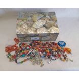 JEWELLERY BOX AND CONTENTS OF BROOCHES,