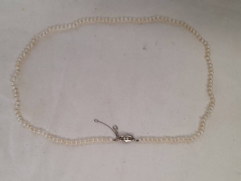 EARLY 20TH CENTURY PEARL NECKLACE ON A 15CT GOLD PEARL SET CLASP - 46CM LONG Condition