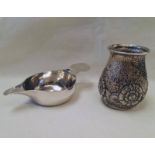 WHITE METAL HAMMER EFFECT & FLOWER DECORATED BALUSTER VASE,