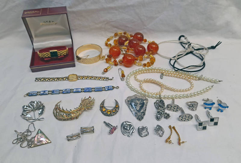 VARIOUS 925 SILVER EARRINGS, RING, ETC.