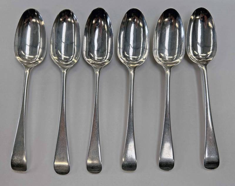 SET OF 6 GEORGE III SILVER DESSERT SPOONS,