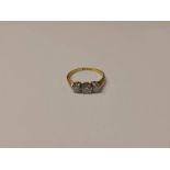 18CT GOLD 3-STONE DIAMOND SET RING, THE DIAMONDS APPROX. 0.