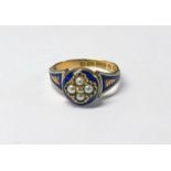 VICTORIAN 9CT GOLD PEARL & ENAMEL RING BY HENRY HYDE & SONS, BIRMINGHAM 1900 - RING SIZE N, 1.