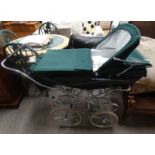 SILVER CROSS BABY CARRIAGE WITH INSTRUCTION BOOKLET